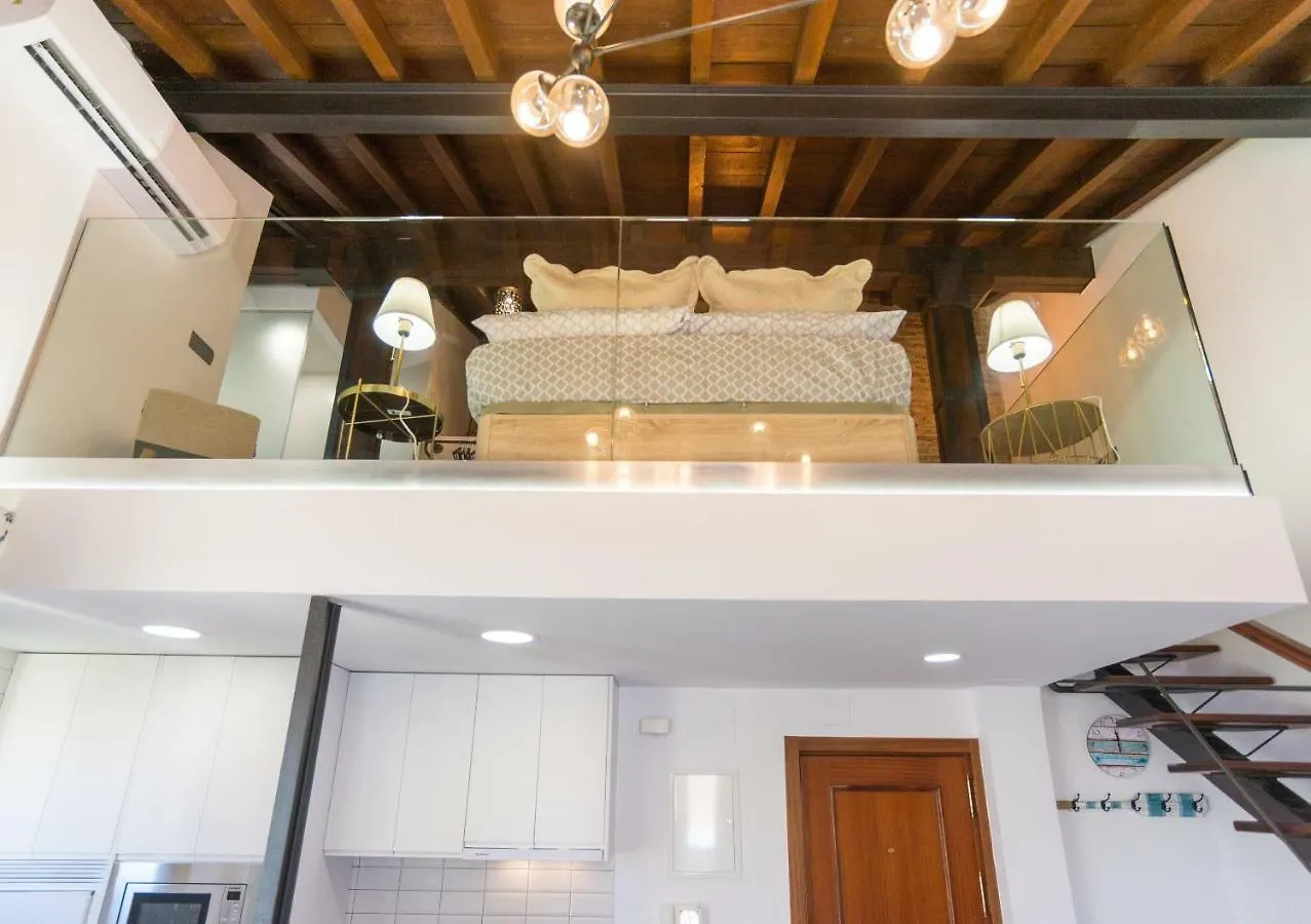 Esparteros Atico Premium location